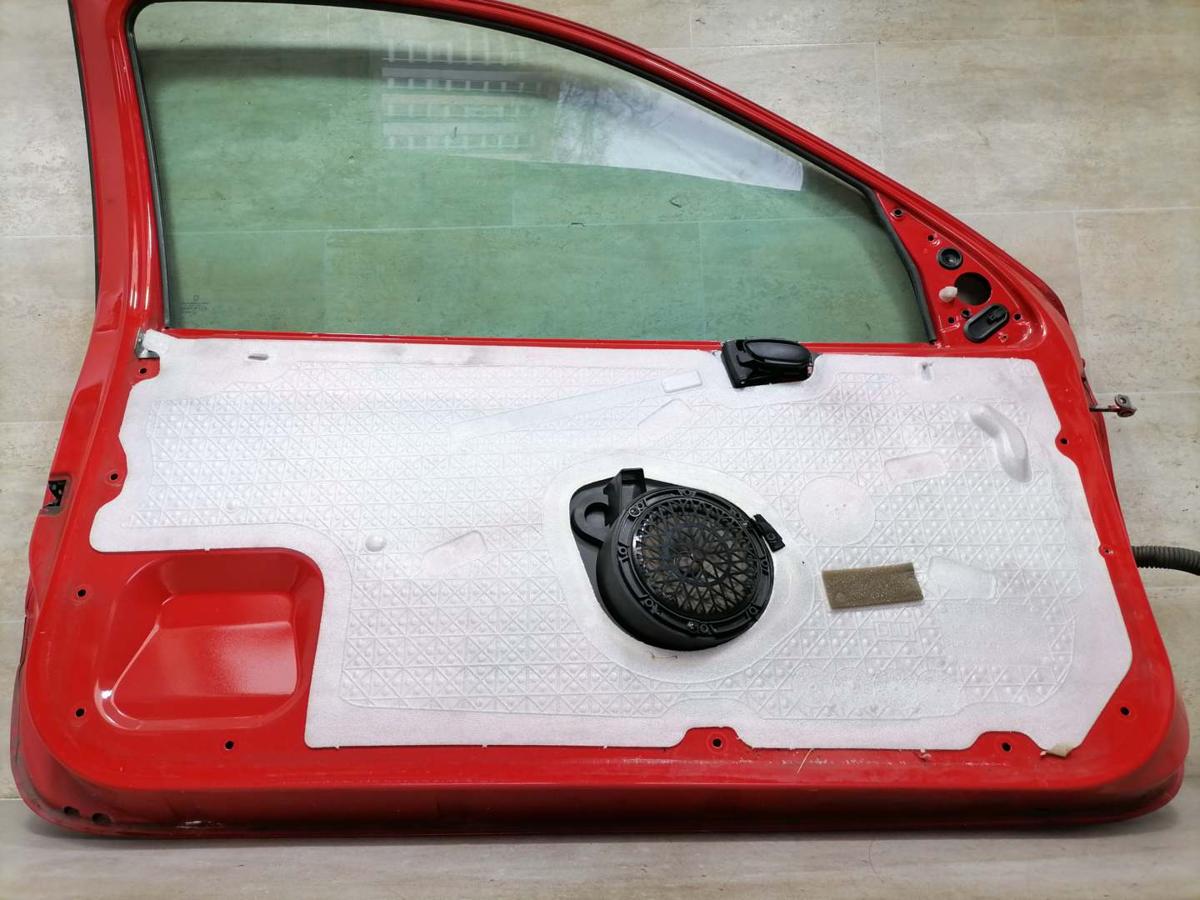 Peugeot 206+ original T&uuml;r vorn links Rot KKN 3-T&uuml;rer Bj.2010